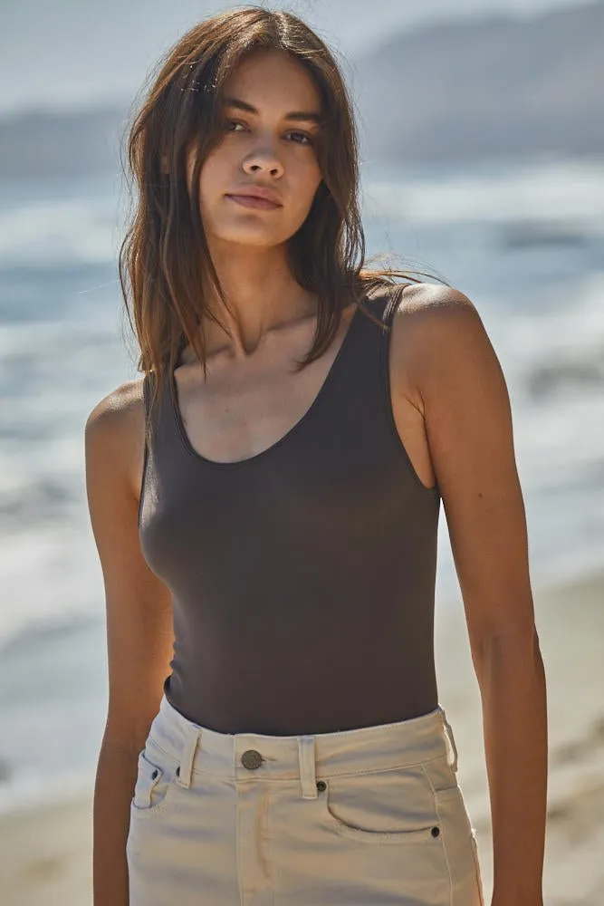 Seamless V-Neck Versatile Tank Top