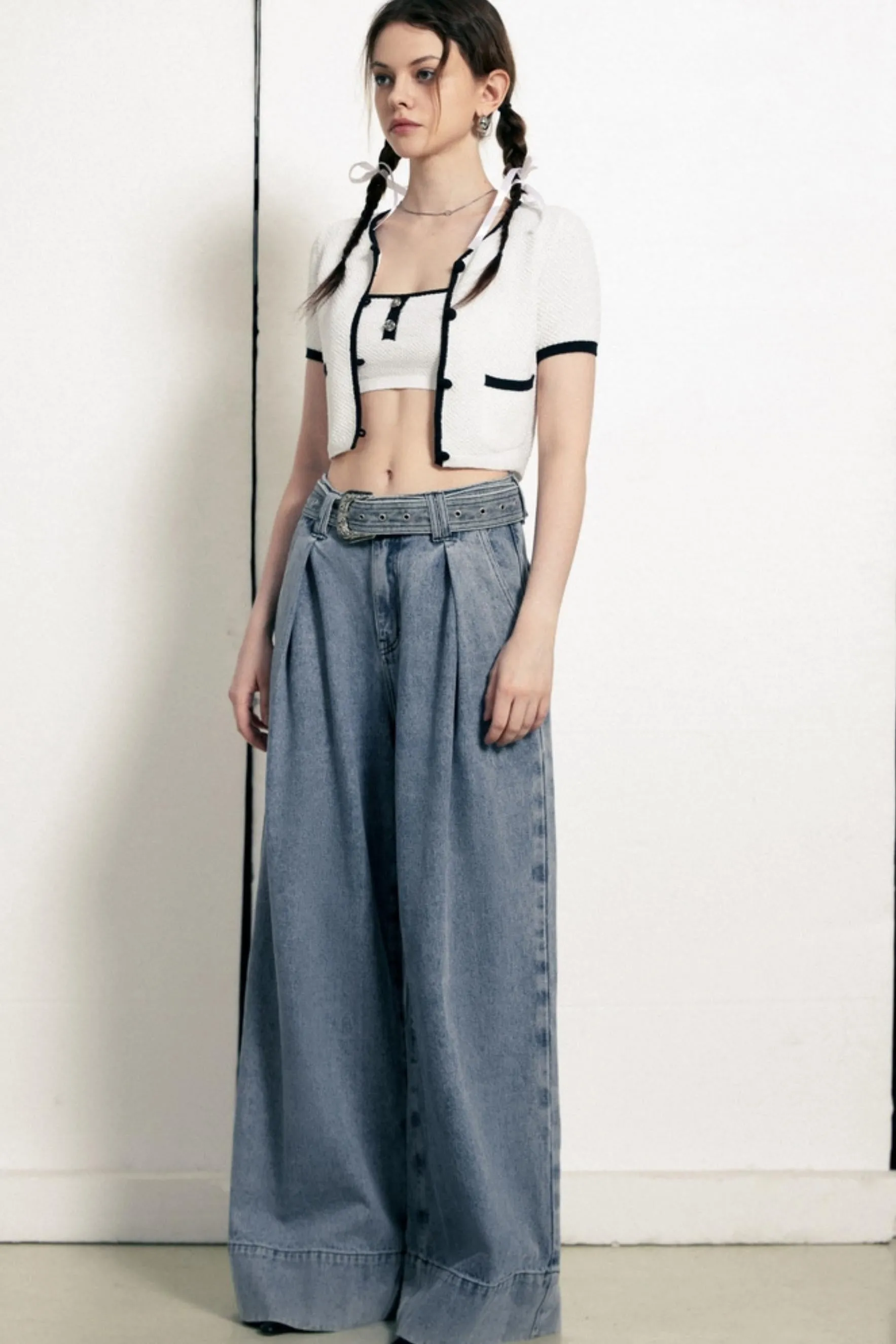 Simple Line Top