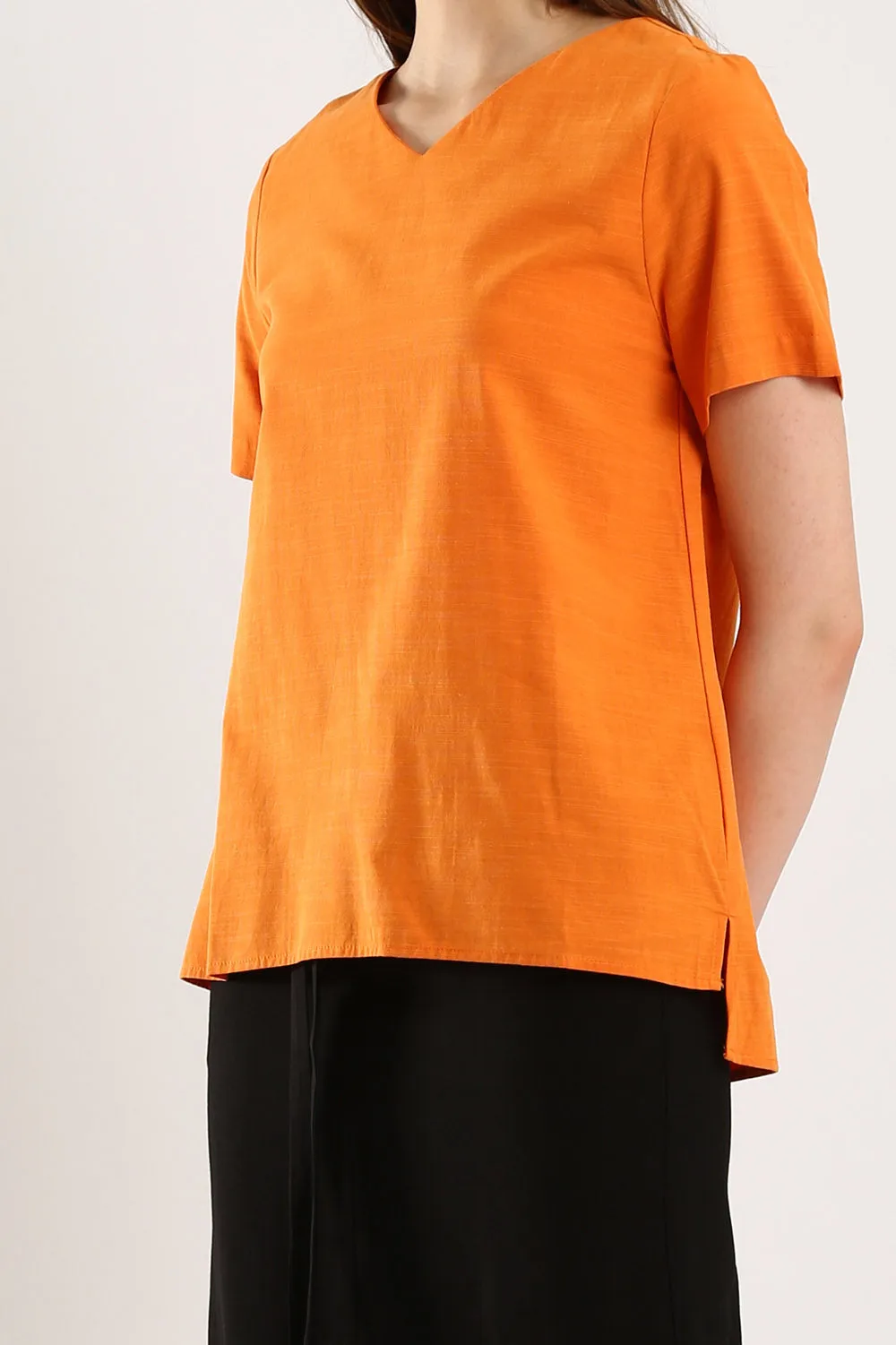 Simple Spirit V-Neck Cotton-Linen Blouse in Mandarin