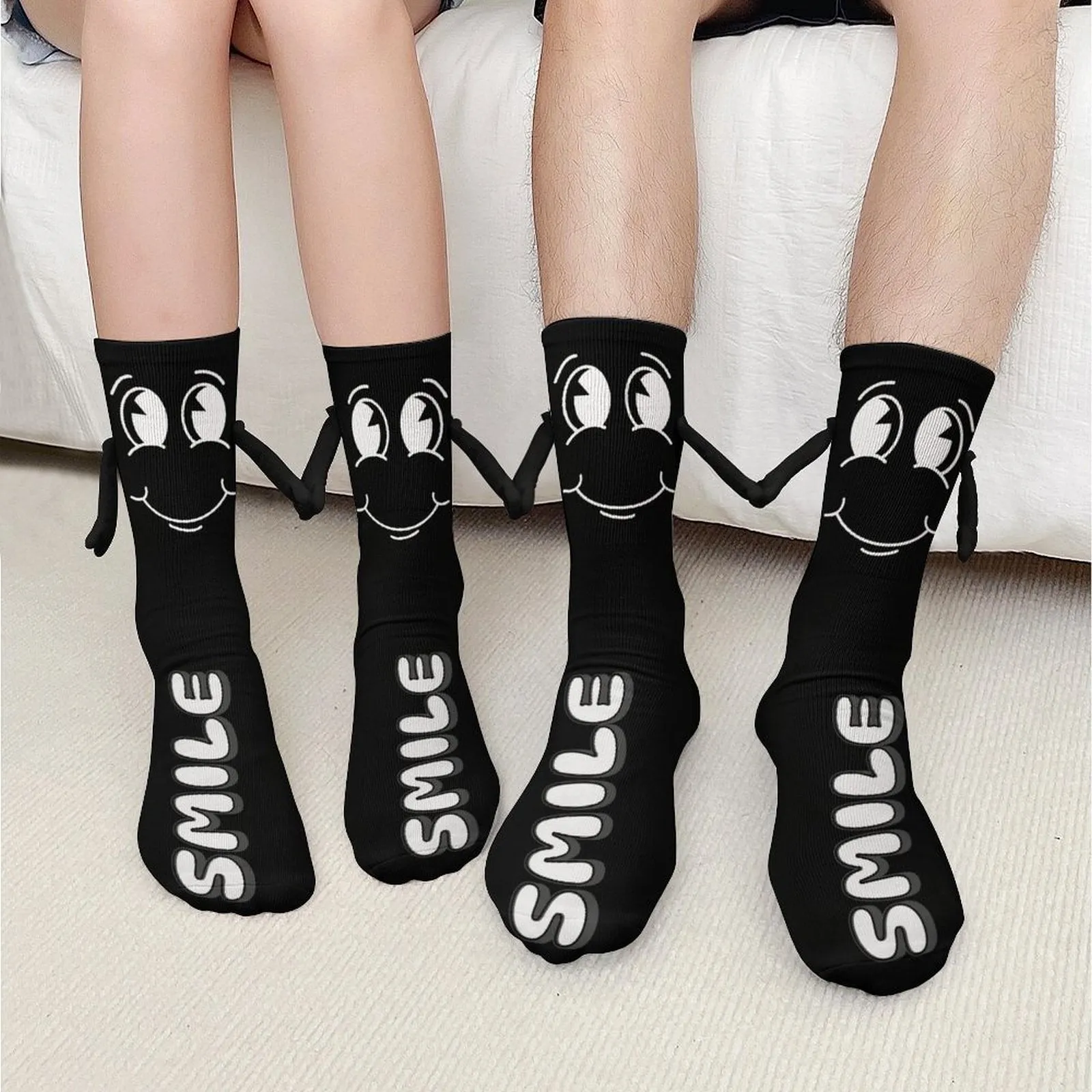 Smile Buddy - Magnetic Holding Hands Funny Socks