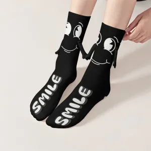 Smile Buddy - Magnetic Holding Hands Funny Socks