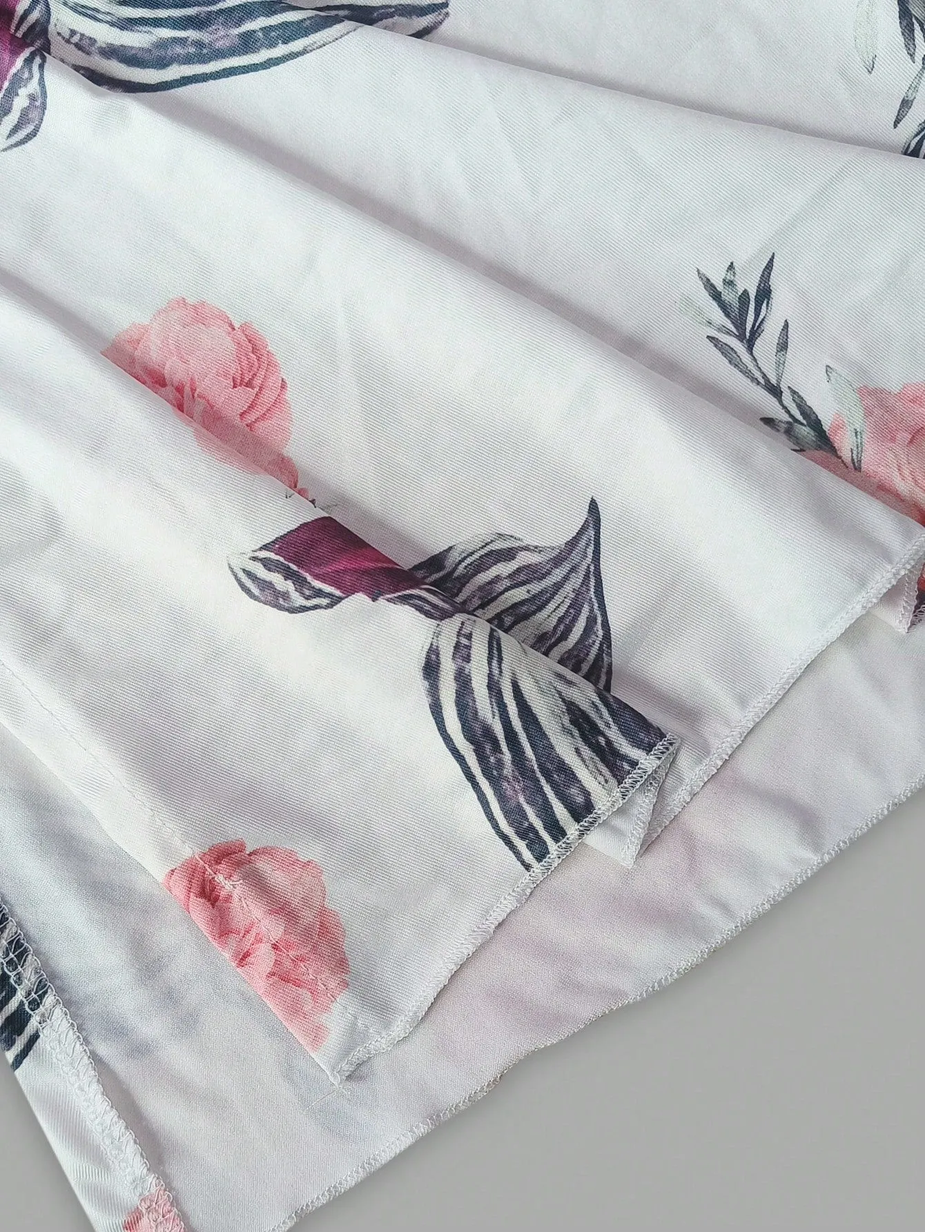 Solid Color Simple Top And Printed Skirt Set