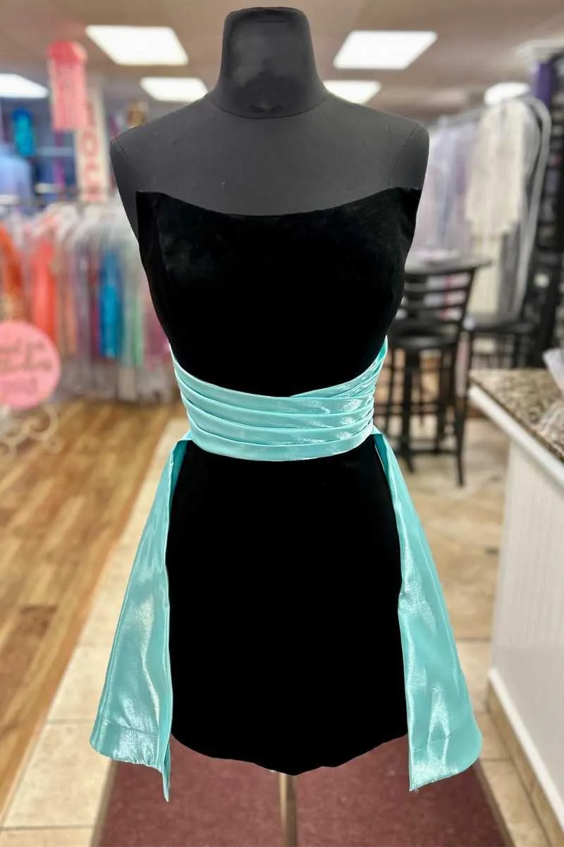 Strapless Velvet Homecoming Dresses with Train