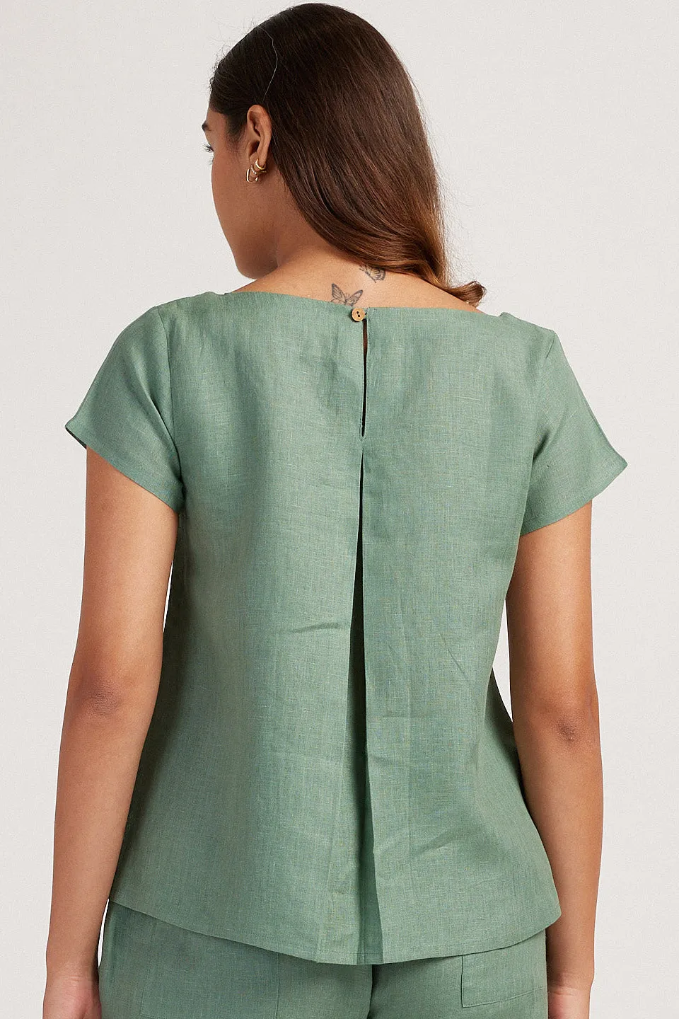 The Linen Boat Neck Top