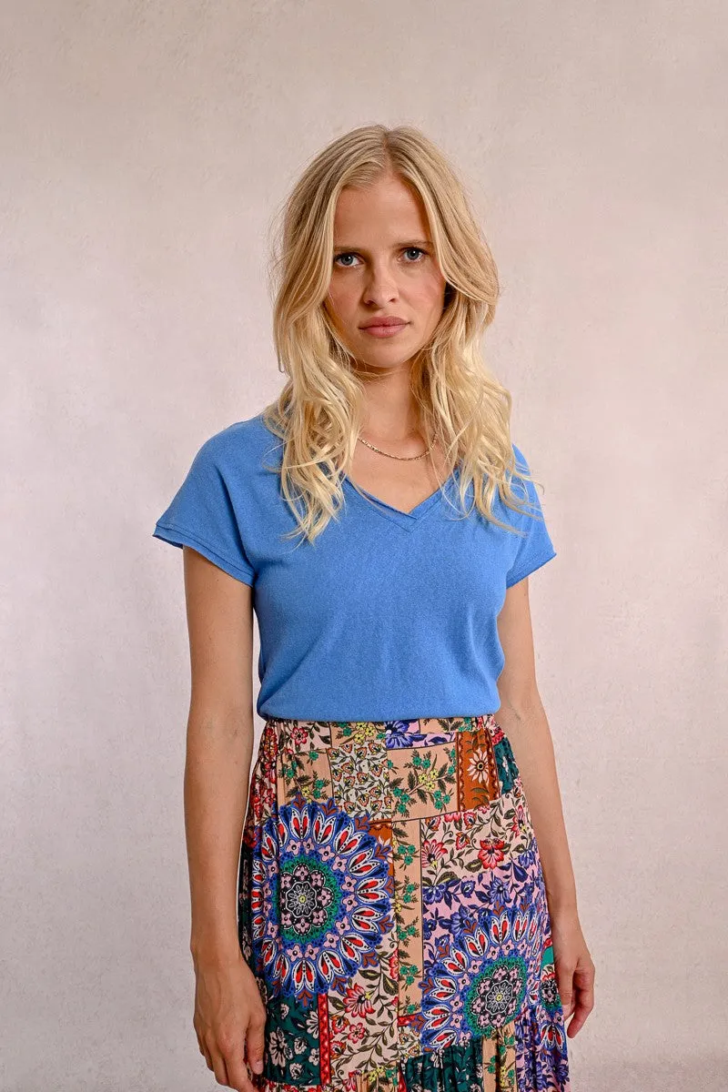 V-NECK T-SHIRT