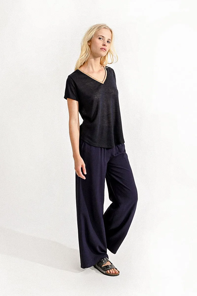 V-NECK TEE
