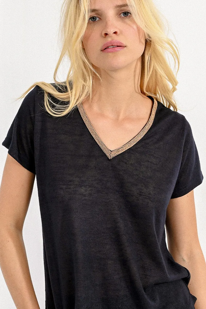 V-NECK TEE