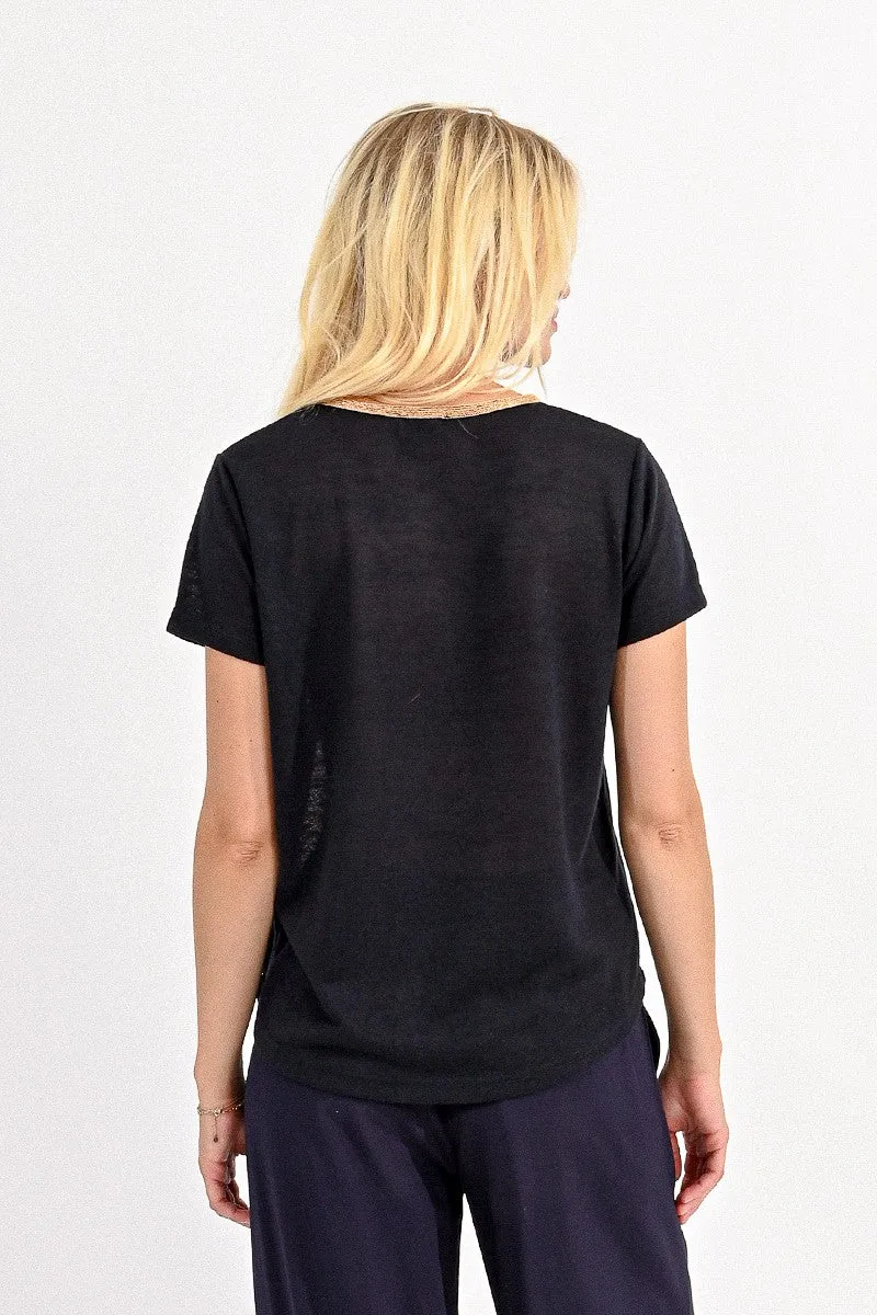 V-NECK TEE