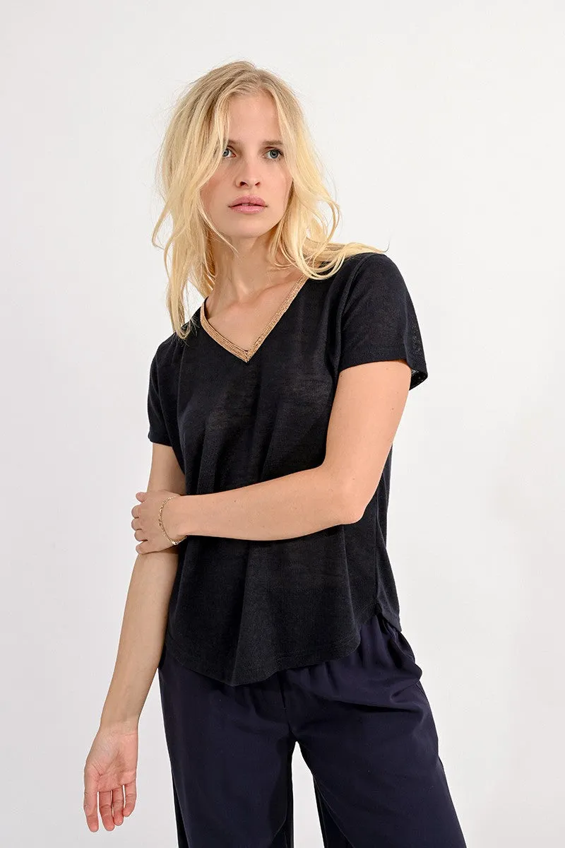 V-NECK TEE