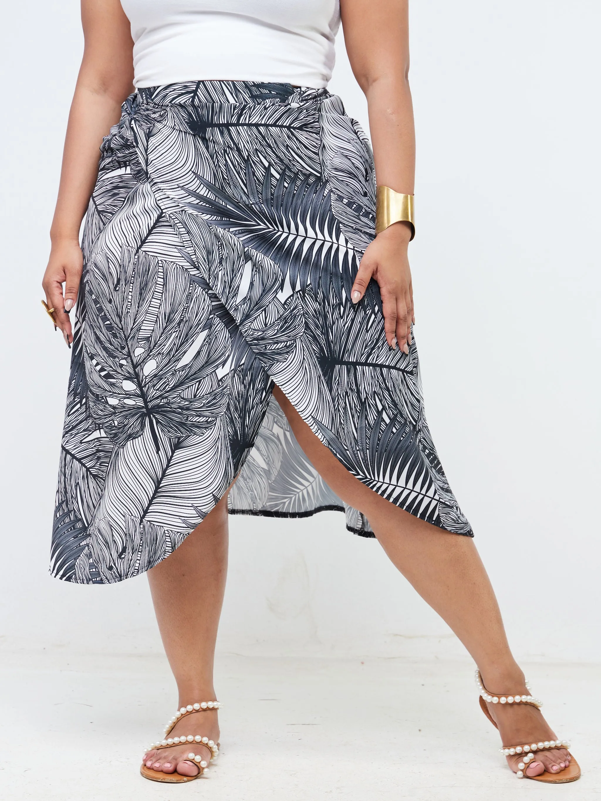 Vivo Malindi Wrap Skirt (JK) - Black / White Tropical Floral Print