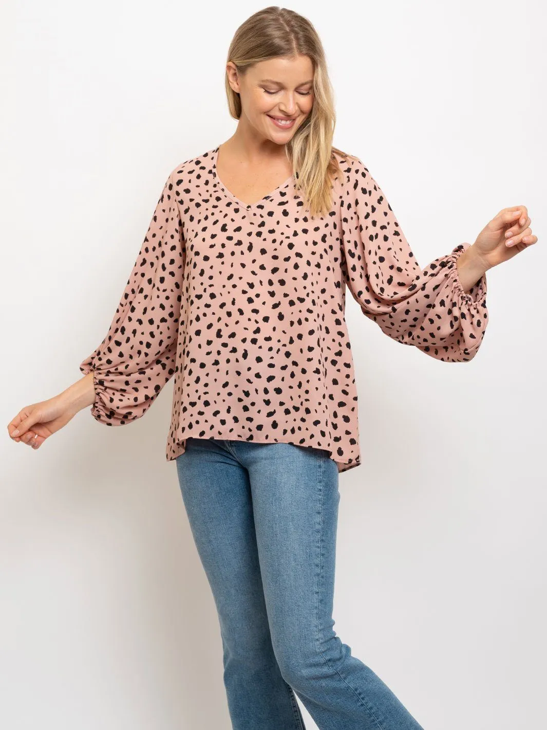 WOMEN'S ANIMAL PRINT LONG SLEEVE V-NECK TOP