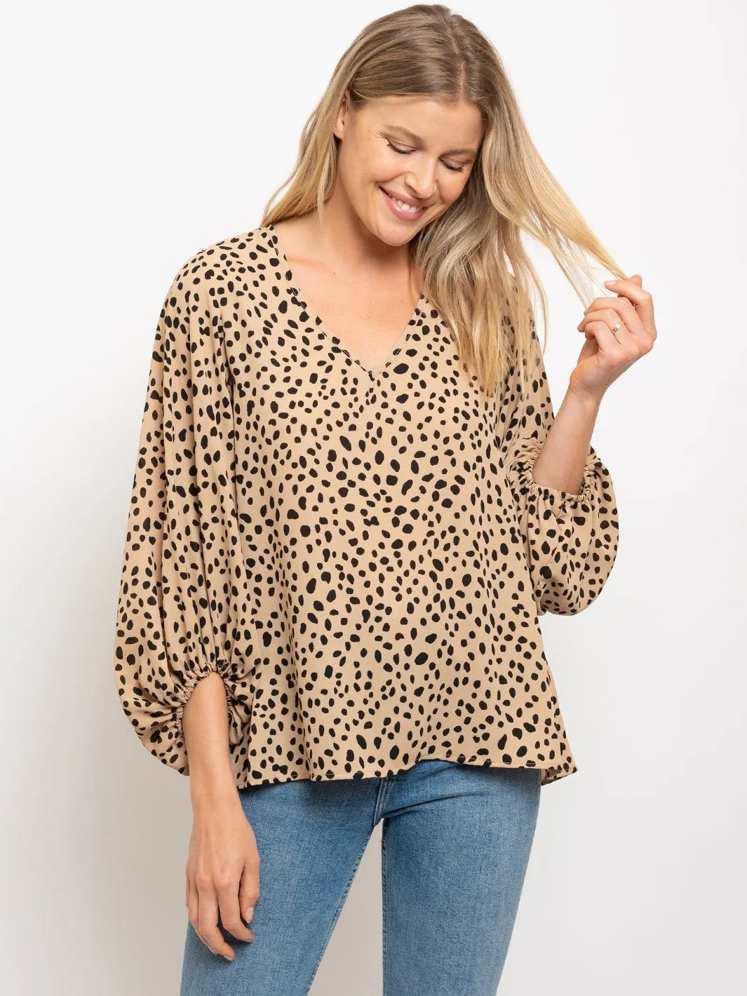 WOMEN'S ANIMAL PRINT LONG SLEEVE V-NECK TOP