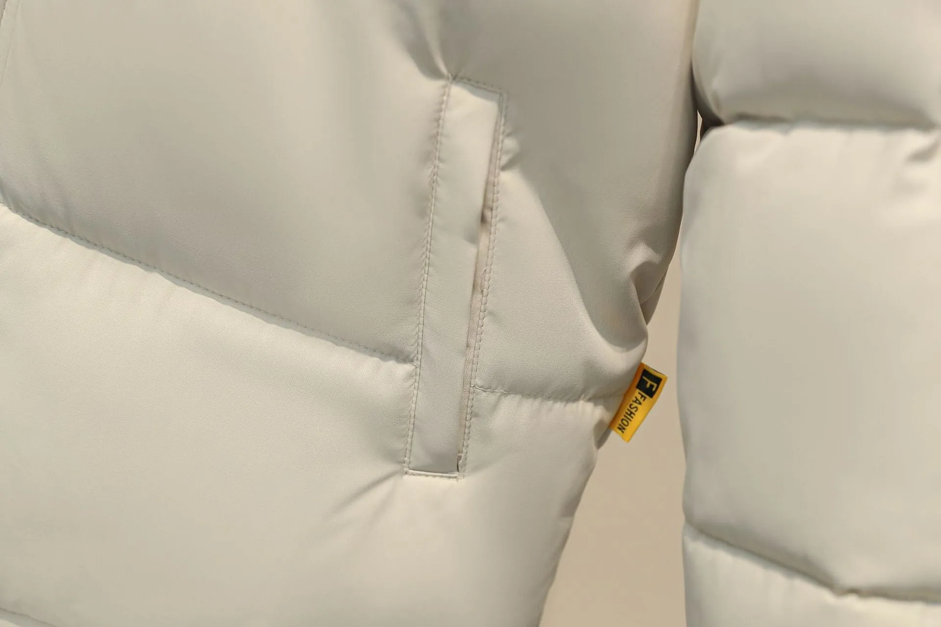 Women's Relaxed-Fit Faux Two-Piece Puffer Jacket for Everyday Use